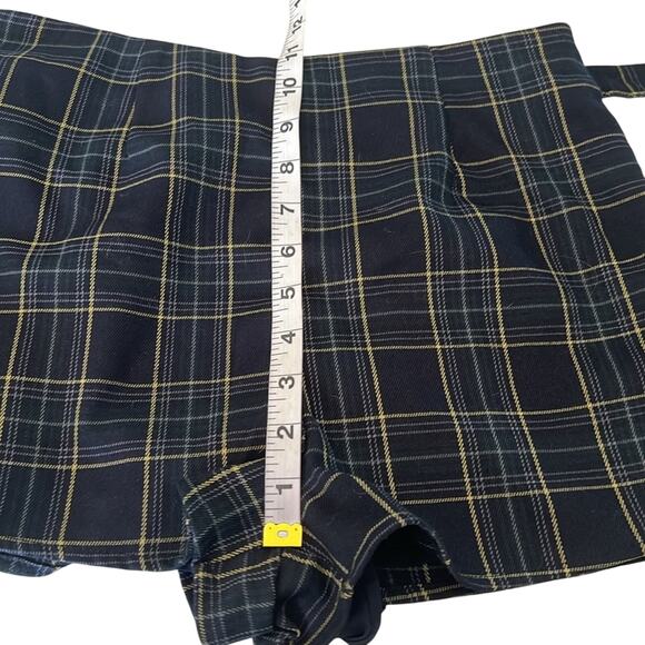 Forever 21 mini skort. Shorts with front overlay Juniors Size Small Lined Preppy - Picture 9 of 10